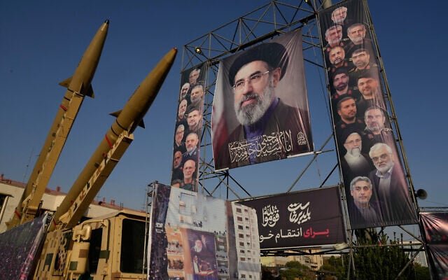 SD73660's tweet photo. IRGC endorsed the Democrat Party for the 2026 midterms to oppose Pres Trump

Iran's Islamic Revolutionary Guard Corps (IRGC) released a 25-page letter urging American voters to reject Pres Trump and his congressional supporters in the upcoming midterm elections https://t.co/Z42vLegarr