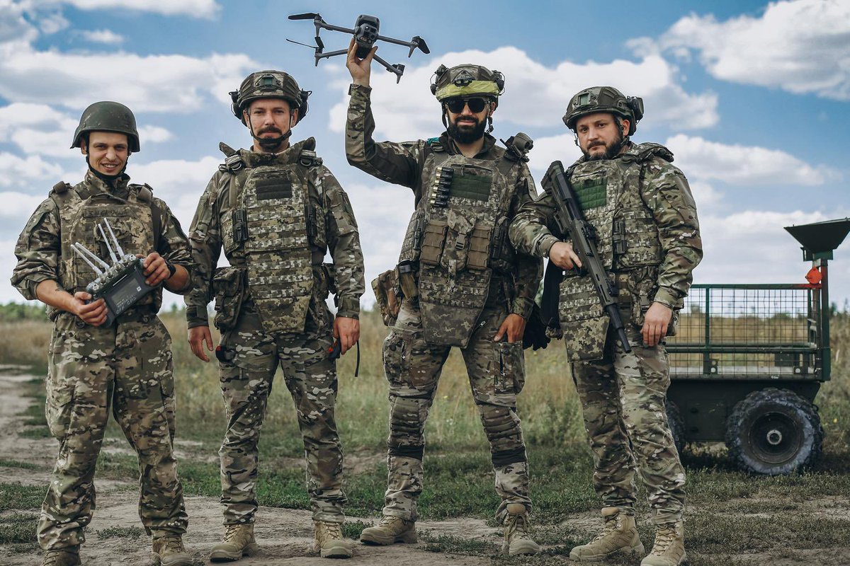 nrk63ombr's tweet photo. UNITY — новий підрозділ, що з’явився внаслідок об’єднання двох інших.

Ми різні в усьому: у філософії та світогляді, окрім НРК.

Рота Безпілотних Наземних Систем 63 ОМБр стає сильнішою, більшою та продовжує працювати і боротися.

UNITY | 63 ОМБр | 3-й армійський корпус https://t.co/d0ejU0bmEZ