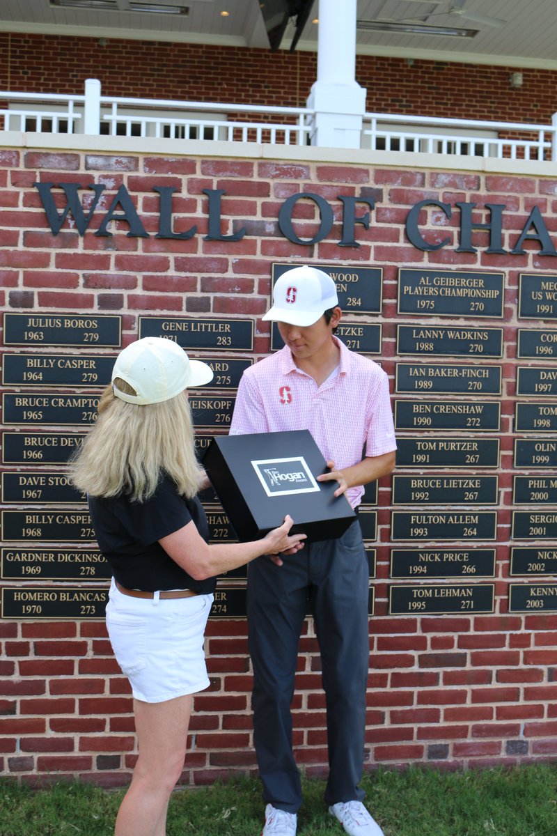 BenHoganAward's tweet photo. We were able to catch up with @StanfordMGolf standout Jay Leng Jr. at the @HoganCollegiate and present him with his gift for being named the Ben Hogan Award August Golfer of the Month. Congratulations Jay, and continued success! https://t.co/Iq6ePLoNBj