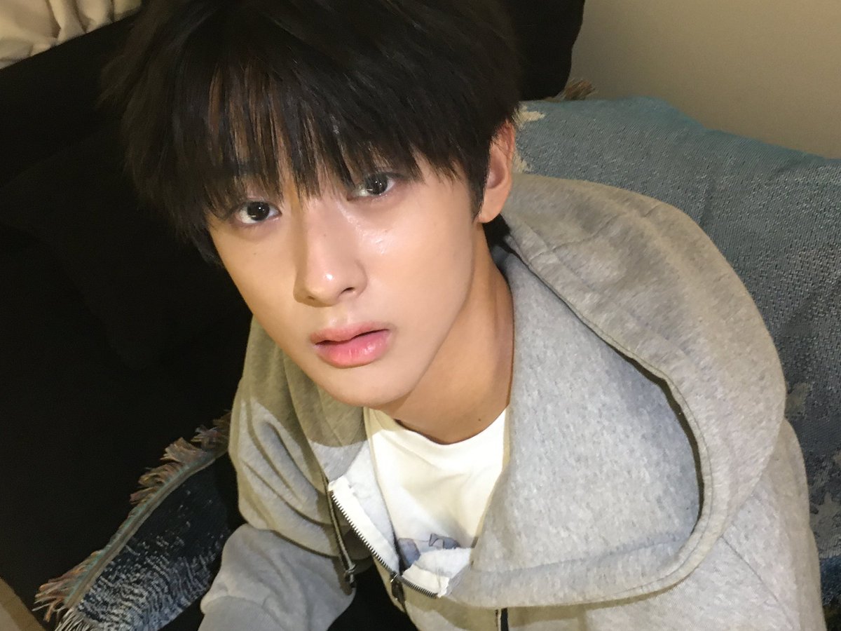 minkyu_0312's tweet photo. 게임중>왜?>엉?>져달라고? https://t.co/fdq1Ut4zK4