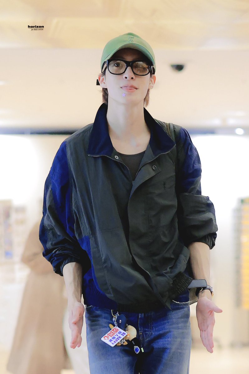 horizon_anton's tweet photo. 260930 
#ANTON #앤톤 #RIIZE #라이즈 
#ANTONxSaintLaurentSS27
#ANTONxSaintLaurent https://t.co/DF5J0jlLt5