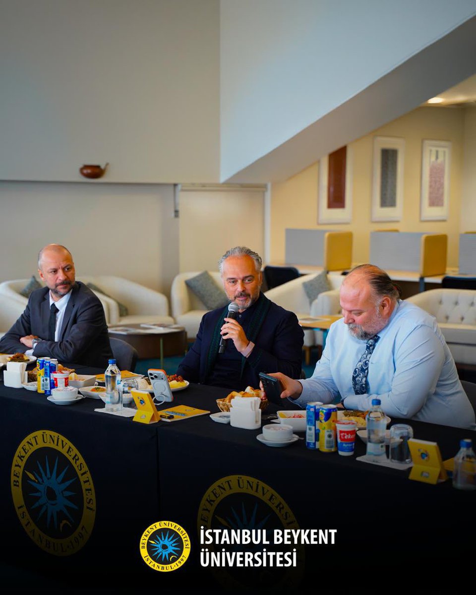 BeykentUnv's tweet photo. İstanbul Beykent Üniversitesi olarak Mütevelli Heyet Başkanımız Dr. Erkan Çelik, Rektörümüz Prof. Dr. Volkan Öngel, Genel Sekreterimiz Dr. Fatih Yücel, rektör yardımcılarımız, dekanlarımız ve müdürlerimizin katılımıyla Taksim Yerleşkemizde bir araya geldik. https://t.co/aQWjhwOs2q