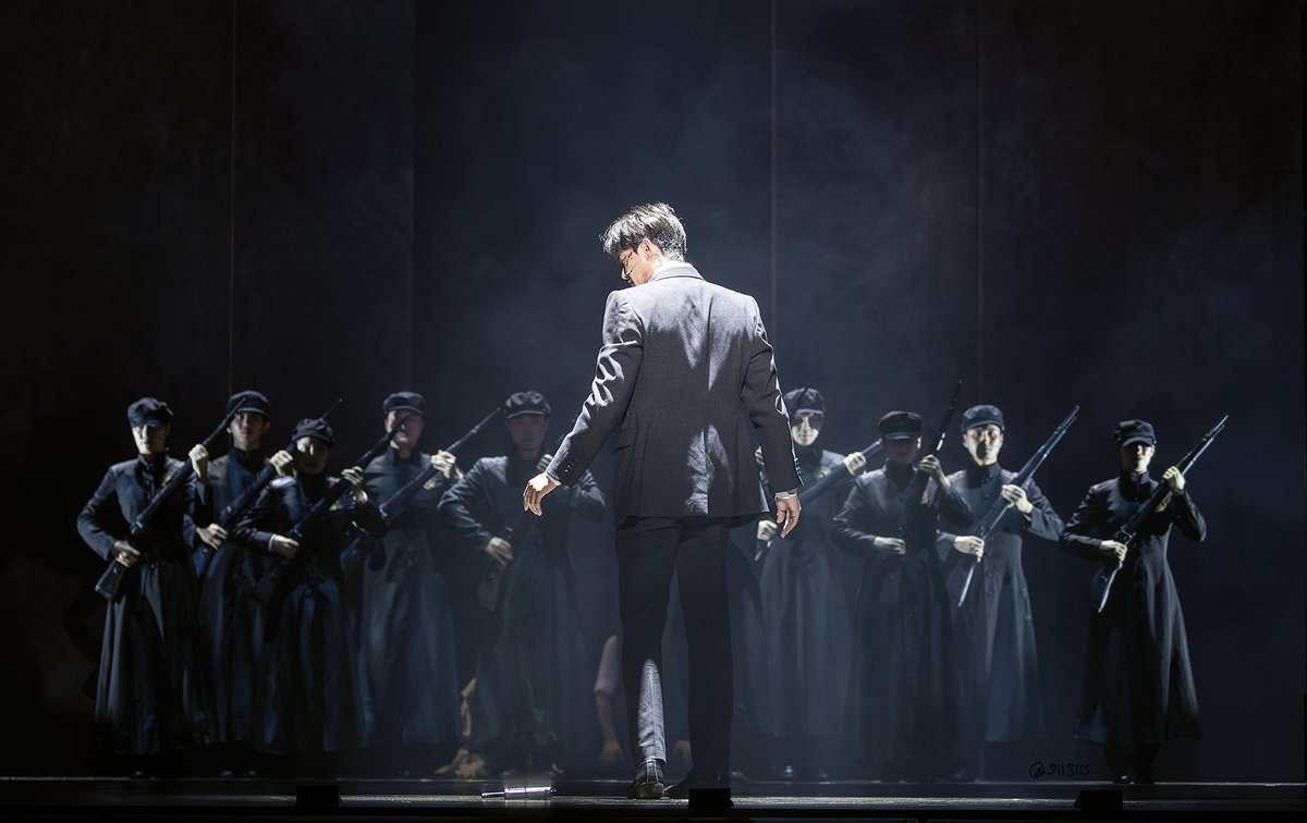 silslis_pic's tweet photo. 2026. 9. 30. 곤 투모로우 스페셜 커튼콜 '조선의 붕괴'
윤소호 한정훈

잠들면 그곳으로

#윤소호 #곤투모로우 https://t.co/2LfOewLNqb