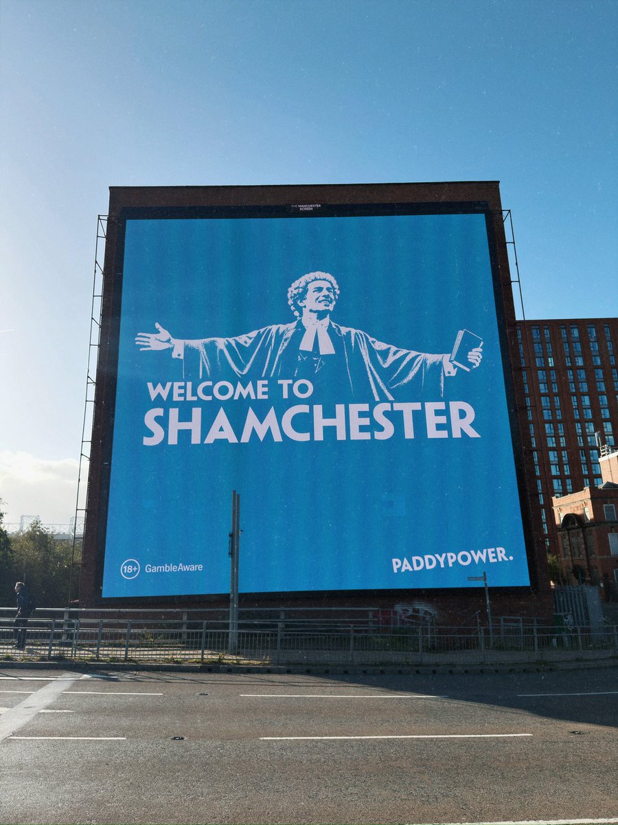ThereseUTD's tweet photo. There’s a new billboard right next to Old Trafford:

WELCOME TO SHAMCHESTER 😂 https://t.co/oTvwAn8Kuu