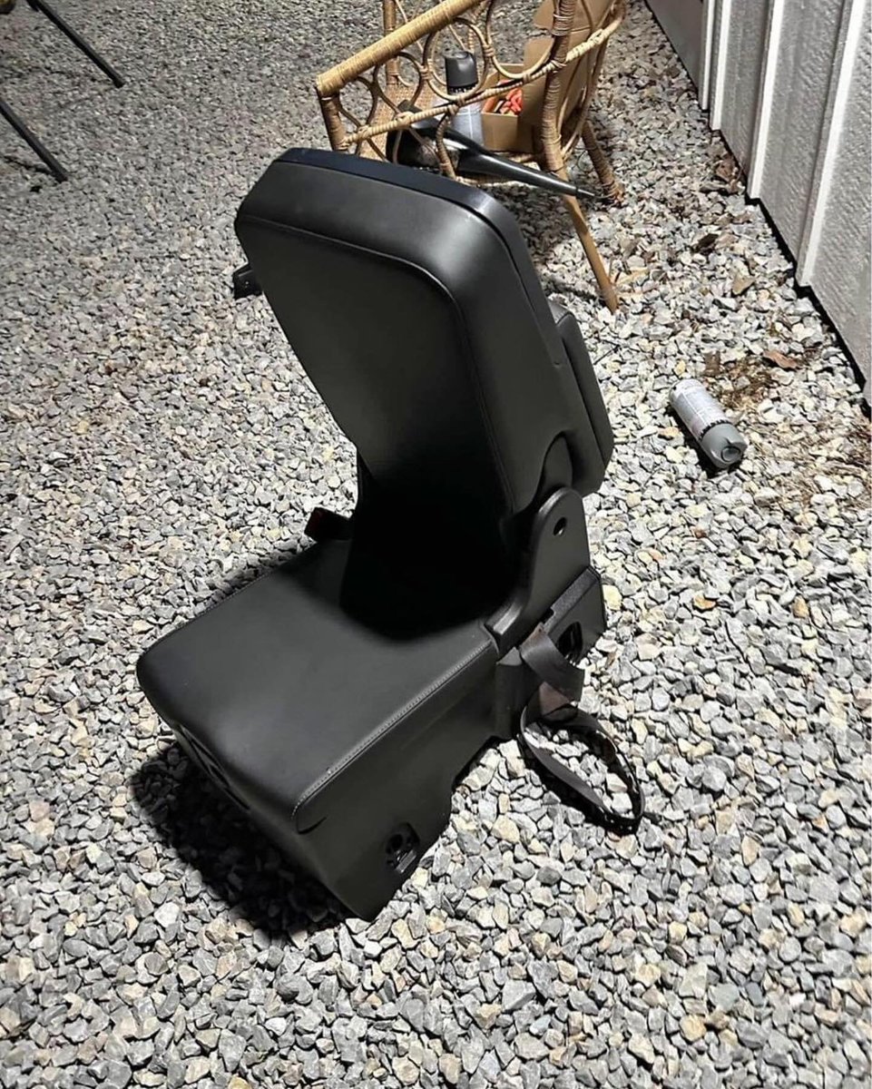 gmc_chevy_parts's tweet photo. 2014-2018 Silverado/Sierra Jump seat leather
#gmc #chevy #ford #x #c #trucks #dodge #chevrolet #gmcsierra #truck #duramax #sierra #liftedtrucks #toyota #silverado #diesel #offroad #lifted #s #gm #truckporn #cummins #cars #k #powerstroke #nissan #ram #chevytrucks #gmctrucks https://t.co/jGxZMQRHGZ