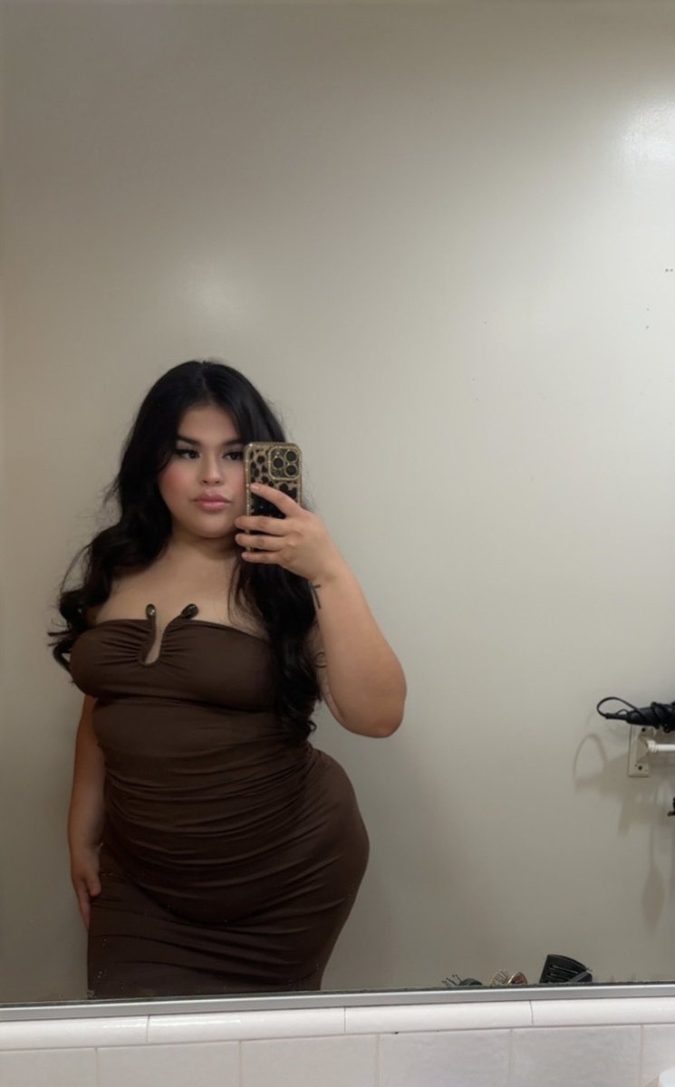 Jeesssleon's tweet photo. Who loves a natural thick milf 🥺🥺 

#milf #latina https://t.co/ilZRzUd2DR