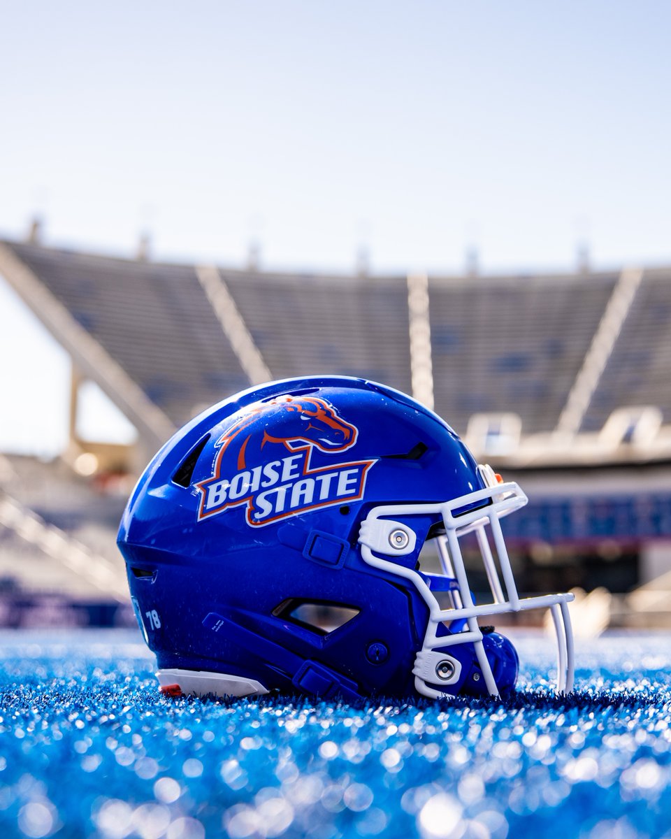 BroncoSportsFB's tweet photo. In honor of the 20th anniversary of the undefeated 2007 Fiesta Bowl team, 𝗮 𝗹𝗶𝗺𝗶𝘁𝗲𝗱 𝗻𝘂𝗺𝗯𝗲𝗿 𝗼𝗳 𝗵𝗲𝗹𝗺𝗲𝘁𝘀 𝗮𝗿𝗲 𝗮𝘃𝗮𝗶𝗹𝗮𝗯𝗹𝗲 for purchase 🔵🟠

➡️ https://t.co/vljINxun8c

#BleedBlue | #BuiltDifferent https://t.co/hklS2OTZlL