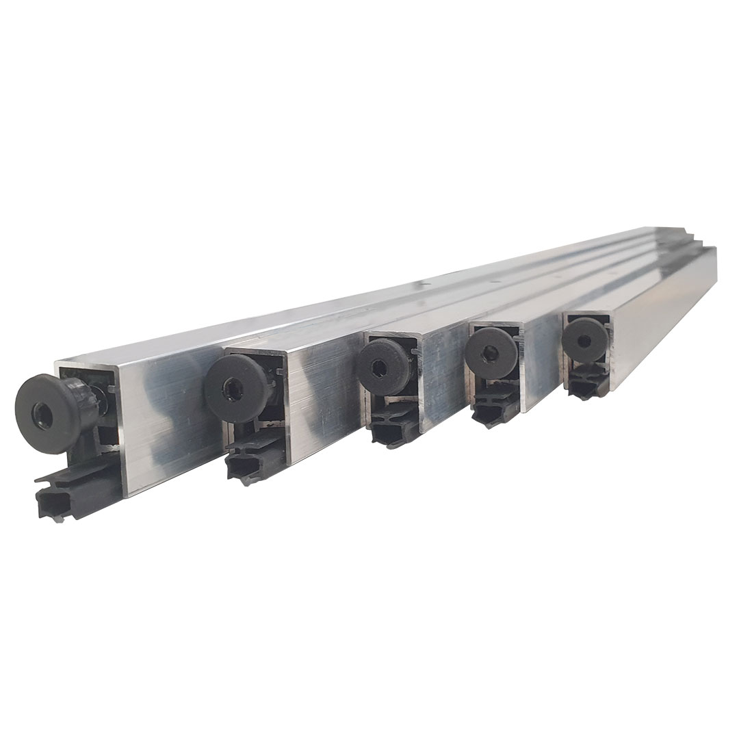 Astroflame's tweet photo. Rebated drop-down seal for timber doors | Acoustic rated to 39dB - fire tested to 60 minutes | Cost-effective solution | Can be trimmed to suit your needs | Sizes: 326-1226mm  https://t.co/50vxPJWflW #Astroflame #construction #build #building #FDSW26 #Rebated #Drop #Down #Seals https://t.co/sG3XTe786D