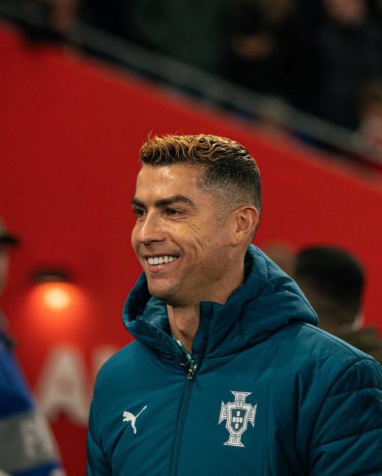 _cr7inho's tweet photo. 🚨 OFFICIEL :

Cristiano Ronaldo ne jouera pas demain face au Danemark annonce Jorge Jesus. Gonçalo Ramos sera titulaire.

Comme prévu entre les deux hommes, Cristiano Ronaldo jouera dimanche face à la Norvège. ✅ https://t.co/72kvK3w2OJ