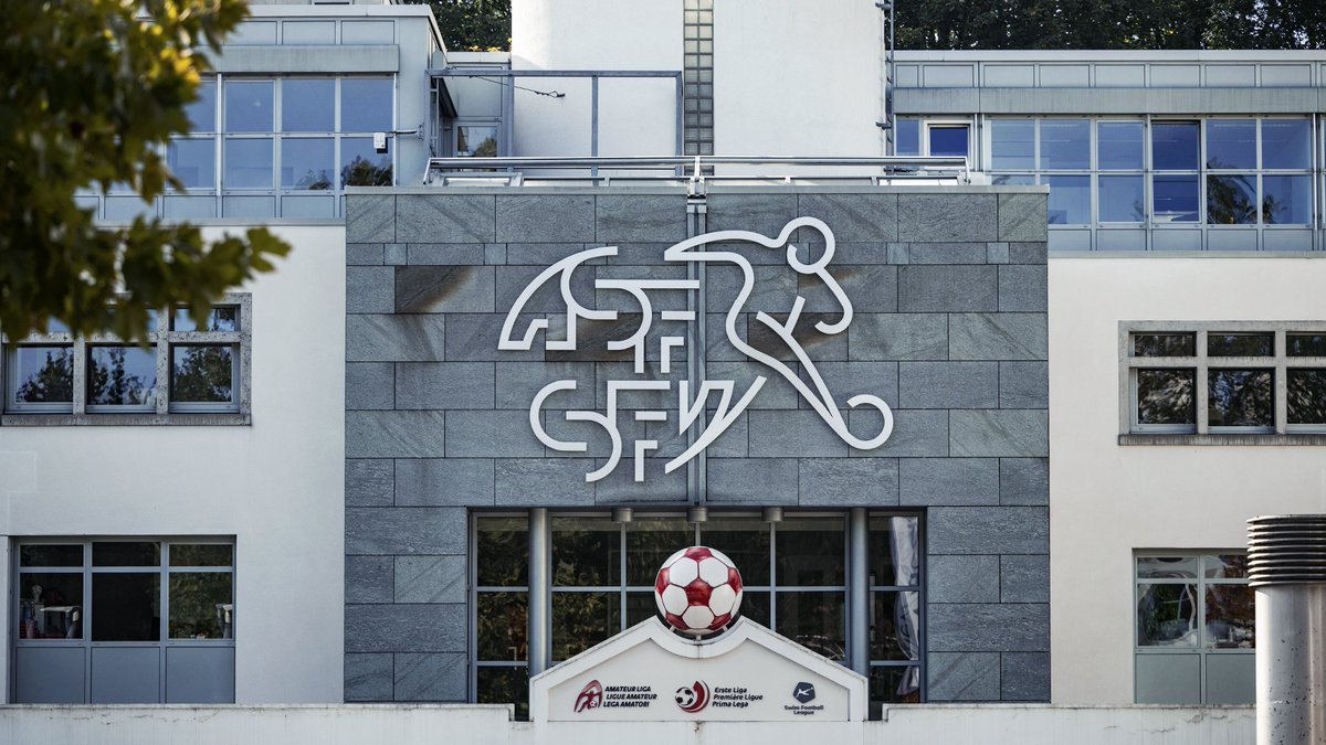 FootballSwissEN's tweet photo. The Swiss FA have announced that they have withdrawn their support of Gianni Infantino candidacy for another term as FIFA President.

They state that "various events raise fundamental questions about leadership, governance, transparency &amp; decision-making processes within FIFA." https://t.co/hvgmCLFuup
