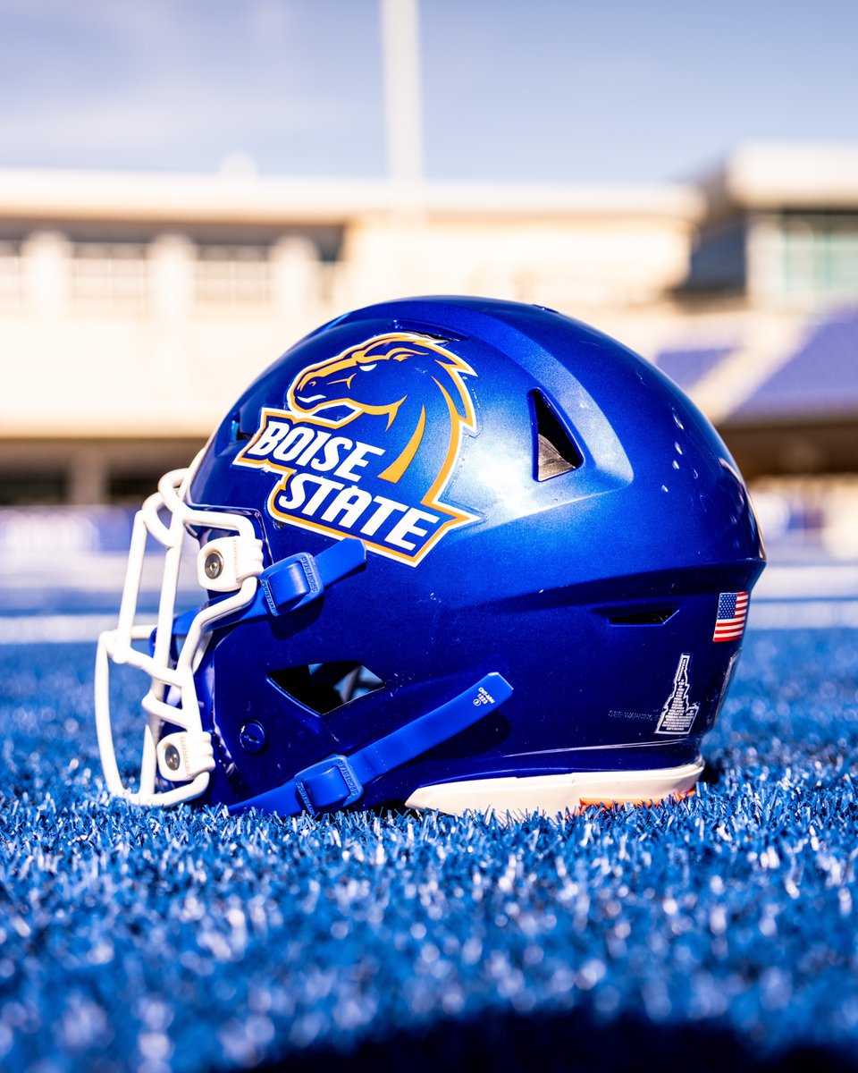 BroncoSportsFB's tweet photo. In honor of the 20th anniversary of the undefeated 2007 Fiesta Bowl team, 𝗮 𝗹𝗶𝗺𝗶𝘁𝗲𝗱 𝗻𝘂𝗺𝗯𝗲𝗿 𝗼𝗳 𝗵𝗲𝗹𝗺𝗲𝘁𝘀 𝗮𝗿𝗲 𝗮𝘃𝗮𝗶𝗹𝗮𝗯𝗹𝗲 for purchase 🔵🟠

➡️ https://t.co/vljINxun8c

#BleedBlue | #BuiltDifferent https://t.co/hklS2OTZlL