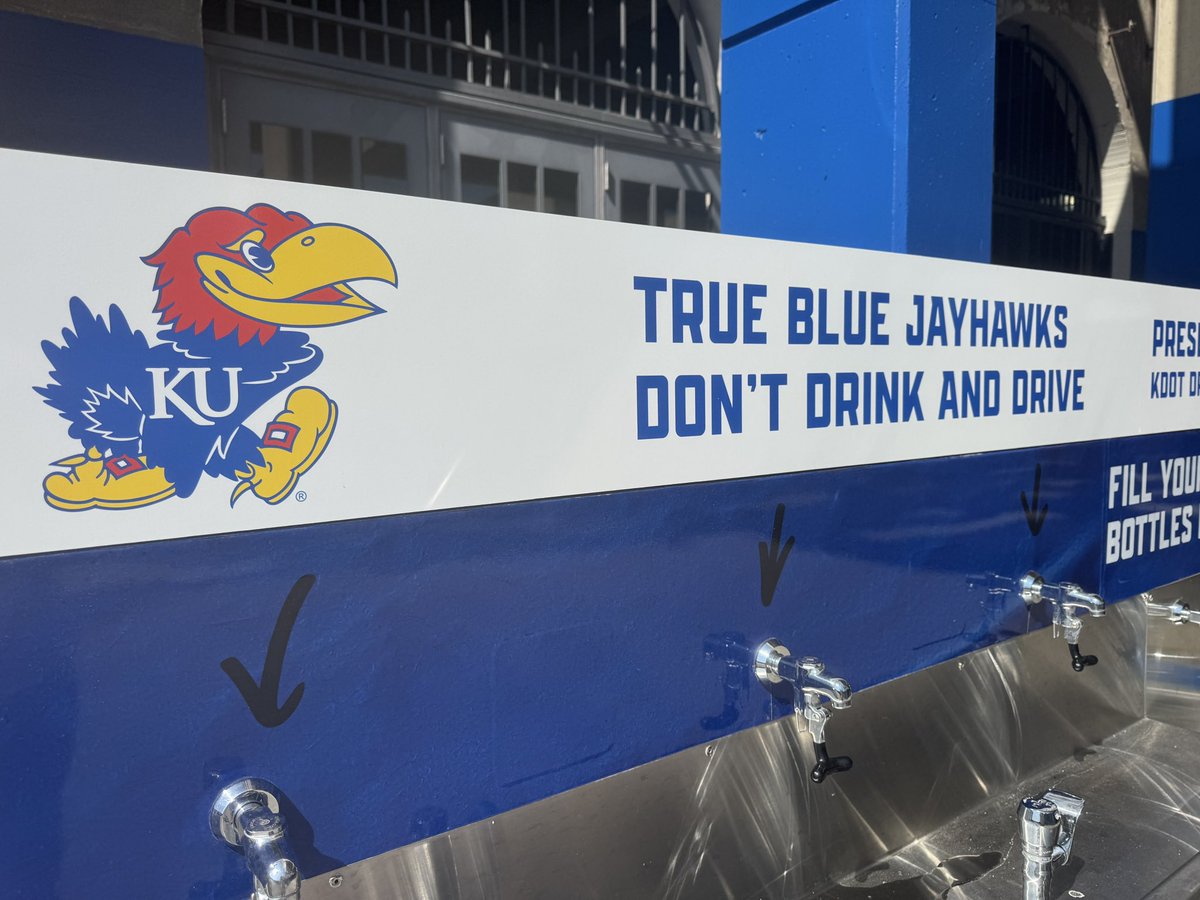 Brian_BBS's tweet photo. @GrandpaHarris65 @SenEricSchmitt Everyone knows EXACTLY what you mean!
GO JAYHAWKS! https://t.co/BvSVjZq033