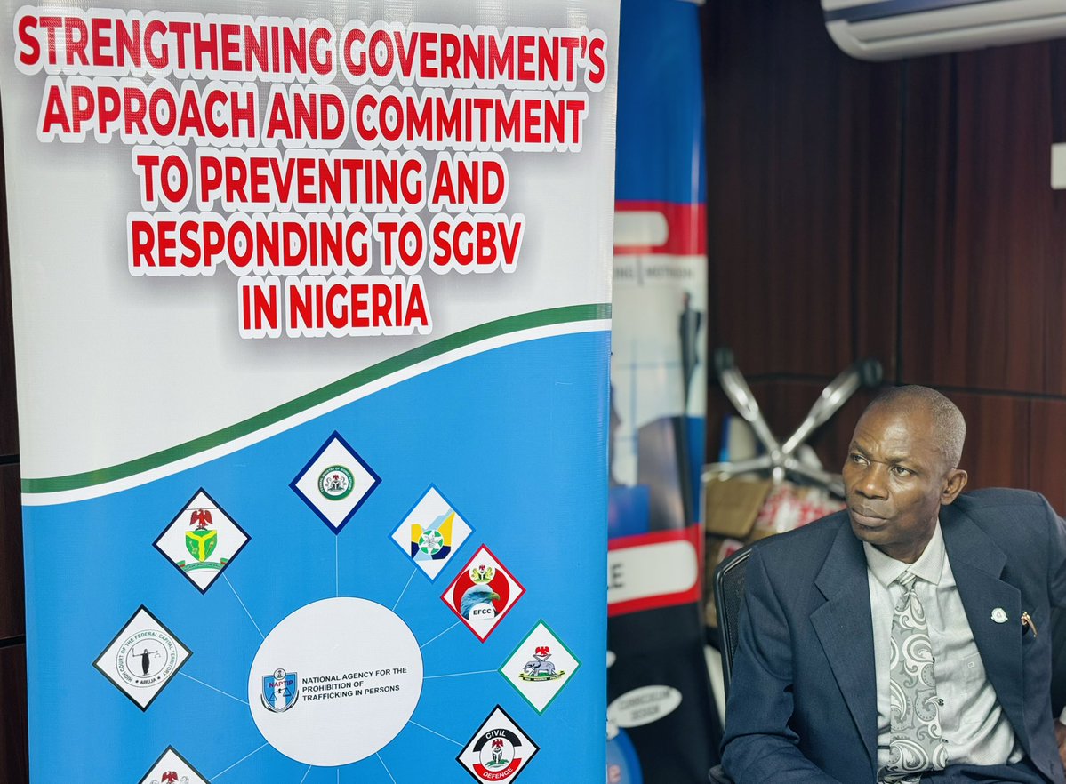 RoLACNG's tweet photo. Earlier today, we supported the convening of the 3rd High-Level Multi-Agency Task (HiMAT) team coordination meeting 𝘁𝗼 𝗿𝗲𝘃𝗶𝗲𝘄 𝘁𝗵𝗲 𝘇𝗲𝗿𝗼 𝗱𝗿𝗮𝗳𝘁 𝗼𝗳 𝘁𝗵𝗲 𝟮𝟬𝟮𝟱 𝗩𝗔𝗣𝗣 𝗔𝗰𝘁 𝗶𝗺𝗽𝗹𝗲𝗺𝗲𝗻𝘁𝗮𝘁𝗶𝗼𝗻 𝗿𝗲𝗽𝗼𝗿𝘁.

Hosted by the National Agency for the Prohibition of Trafficking in Persons (NAPTIP), with support from the Rule of Law and Anti-Corruption (RoLAC) II Programme, the session closely examined the data on the number of cases reported, withdrawals (including identifying recurring reason for them), in-court cases, successful convictions, and referrals to shelter homes among other issues as shared by the HiMAT agencies.

This comprehensive zero draft review ensures that the 2025 VAPP Act implementation report clearly identifies operational gaps across specific pillars, like Prevention, Prosecution, Protection, Partnership, and Policy to help inform:

1️⃣ Evidence-based policy adjustments,

2️⃣ Strengthened inter-agency collaborations, and

3️⃣ Targeted interventions that enhance survivor protection and judicial accountability across Nigeria.

#AccessToJustice #RoLAC #VAPP #EUInNigeria #InternationalIDEA