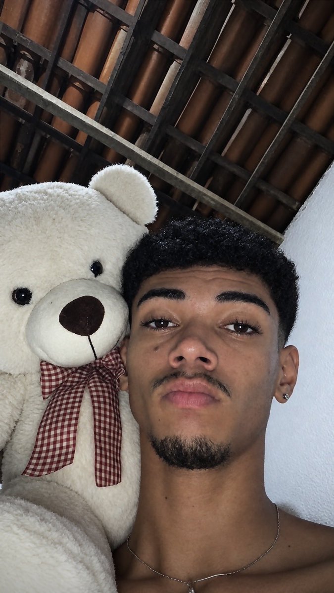 _auguxto_'s tweet photo. 🥺 https://t.co/5oUUMPpvOs