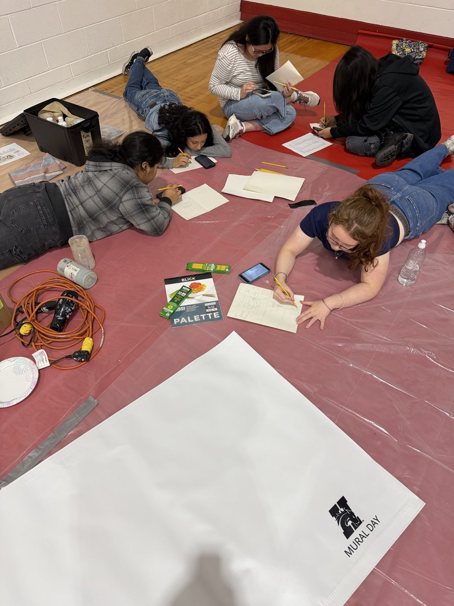CreteCards's tweet photo. Brainstorming @HastingsCollege @HC_VisualArts Mural Day 2026! https://t.co/IanA58cnAo