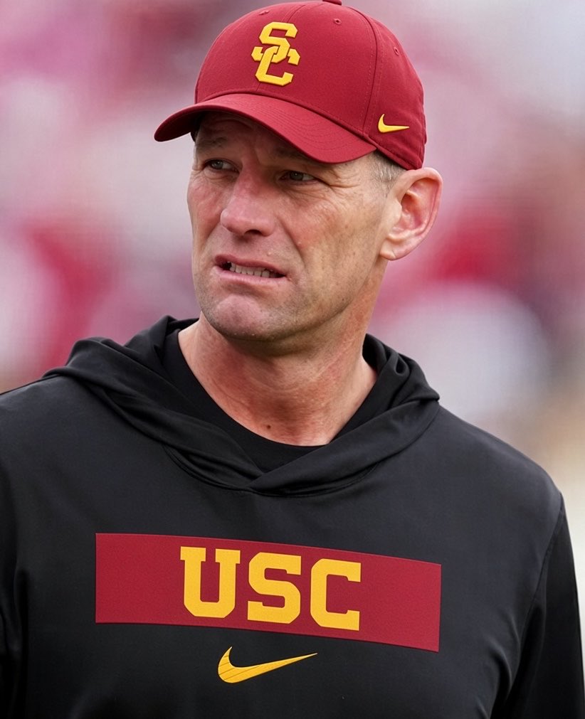 esidery's tweet photo. If USC continues to disappoint, there is loud buzz building around Kalen DeBoer being their top target to replace Lincoln Riley.

Although Riley has a massive buyout, frustrations have reached a boiling point in LA.

DeBoer stayed at Alabama last year, but USC could make him go. https://t.co/WEBY0BGycj