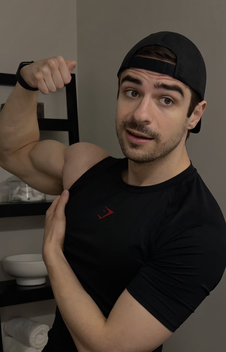 t_kobs's tweet photo. Last day of Biceptember https://t.co/ClvoytEFQ9