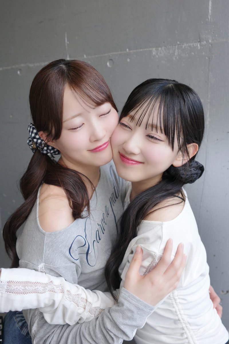 48Suzuha_16LOVE's tweet photo. れみちゃん ､ 20歳のお誕生日おめでとう 🎂♡

人として ､ アイドルとしての信念があるところ
自分が大切にしていることをしっかり守れるところ
どんな日も真っ直ぐに努力をし続けられるところ
こんなにも若いのに AKB48にも 周りの人に対しても
愛を届けることをできるれみちゃんは ､ かっこいいよ 。

にこにこにまにまちゃんの甘えてくれる日も
寄り添ってくれる日も 20歳らしいところを見られる日も
全部が私の愛おしいれみちゃんで宝物で思い出です 💌

嬉しいことも時に苦しいことも一緒に分けっこしようね 。
れみちゃんが笑顔な日が1日でも多くあるように
これからも隣にいさせてね 。れみちゃんだいすき 🫶🏻