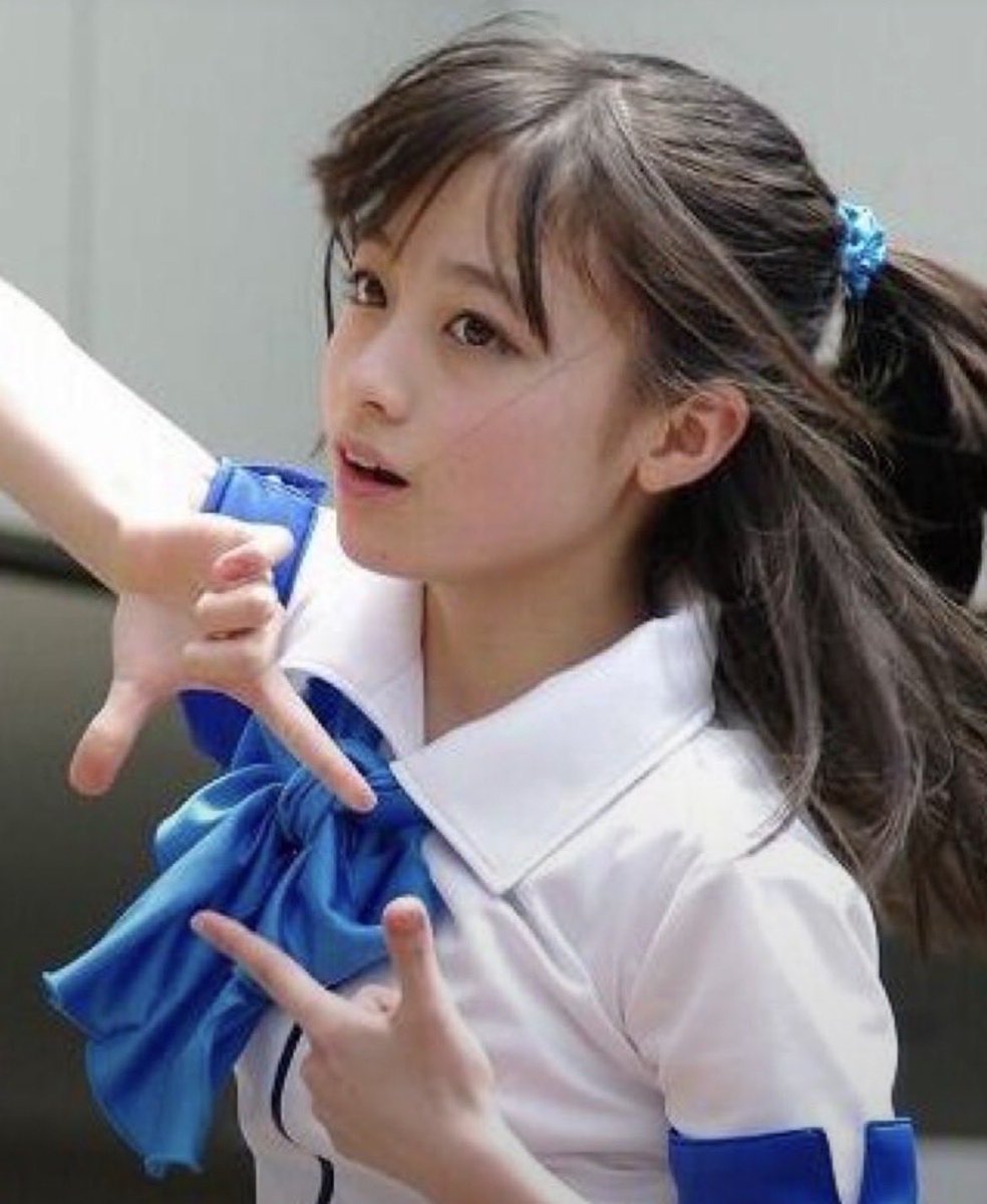 KATUxx8181xx's tweet photo. ナヨンちゃん��
橋本環奈ちゃんに似てる写真
見つけた☺️

透き通った天使👼

写真お借りしました🙇‍♀️

#LIGHTSUM
#ナヨン https://t.co/DatWXgg70s