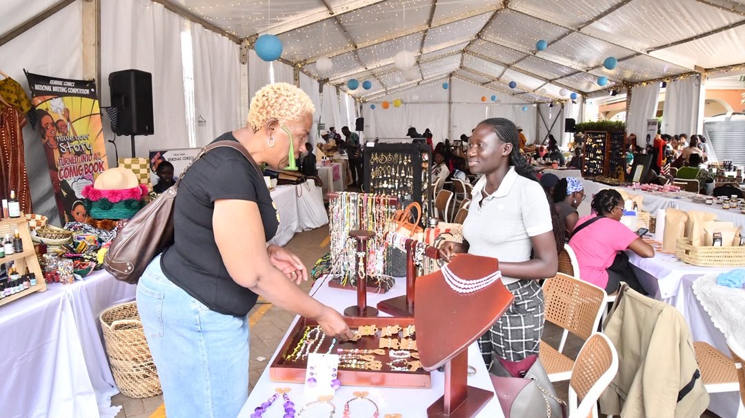 Thanahxiao1's tweet photo. 🗓️ Date: Saturday, 3rd October 2026
⏰ Time: 8:00 AM - 6:00 PM
📍 Location: Akamwesi Mall
Don't miss out on the ultimate marketplace experience!
#PearlMarketplace #UNDPUganda https://t.co/nA32pvR6Vw