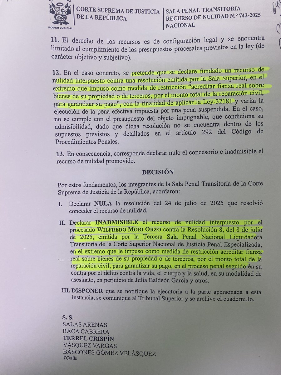 IDL_Rivera's tweet photo. #Impunidad El Gral EP W. Mori fue condenado el 2016 por masacre en Accomarca. Estuvo prófugo pero el 2025 el PJ dispuso cumpla pena en su casa pir tener más de 80 años (ley 32181) y encima no paga reparación civil.
La C. Suprema ha ordenado que la pague. https://t.co/Bl8gmDfLVz