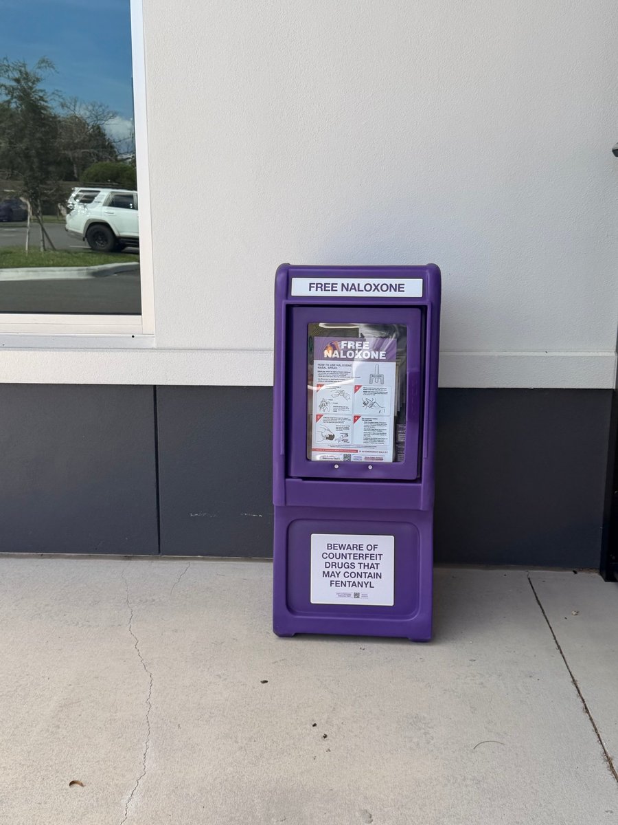 ELEOSWELLNESS's tweet photo. NARCAN is now more accessible on our campus.
We’ve added three NARCAN stands where community members can walk up and take what they need. Each stand also includes a bilingual training video showing how to administer NARCAN.
#Eleos #NARCAN #OverdosePrevention #CommunityResources https://t.co/8uEQRk1bqU