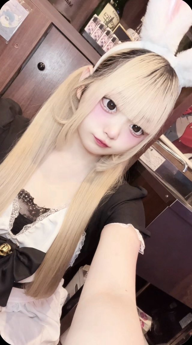 riri_guild's tweet photo. ログアウト❣️
今日もたのしかったー‼️沢山褒められてにたにたした😚もっとがんばりたい！
実は5連勤中なんだよな！完走するぜ！
明日からも会いに来てね！♡まってる♡ https://t.co/39Sjg6nqHA