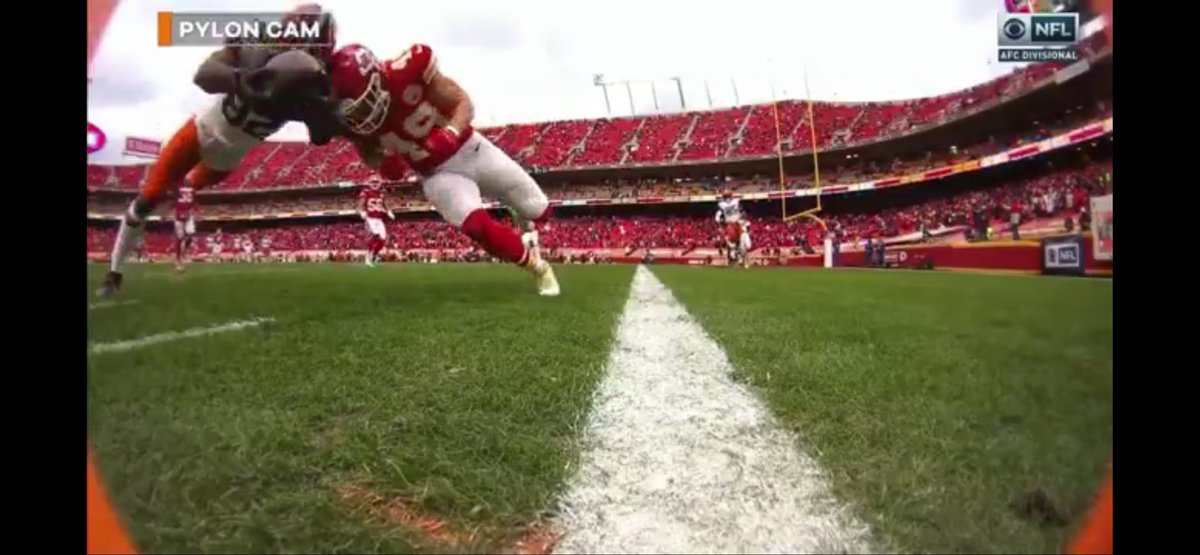 Michael03984040's tweet photo. @BigJakeCLE They can slow it down to see the fumble but not slow it down to see the personal foul…unnecessary roughness https://t.co/58aON0Zsgl