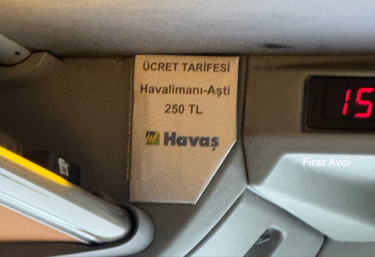 firattavcciii's tweet photo. Ülkenin başkentinde havalimanına metro olmadığı için gariban halk, yine birilerinin cebini doldurmak zorunda kalıyor. https://t.co/RgUnEoqxBc