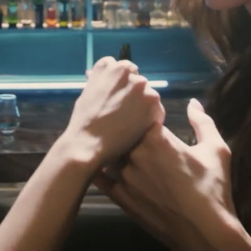 strapracha's tweet photo. ellejay size difference 🚬 https://t.co/er9TKx31Rb