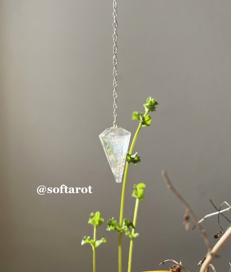 softarot's tweet photo. DINÁMICA PREGUNTA AL PÉNDULO 🧿

Dejame tu pregunta en este tweet de si/no para consultarle al péndulo, los mismos serán respondidos apartir de las 17hs.

No te olvides dar rt y seguirme ✨ los leemos 👁️ https://t.co/6LToG71Vko