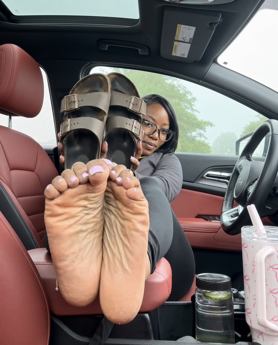 theSoleVerse's tweet photo. ugg https://t.co/RjlEQhVcVg