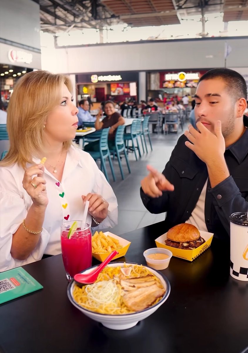 pagamegenaro's tweet photo. El video sobre Maritere y Lima Norte resultó ser una campaña por la inauguración del nuevo patio de comidas de MegaPlaza Independencia… 🍔 https://t.co/sDoiHaHsY7