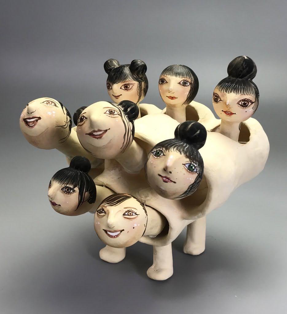 harikonohayashi's tweet photo. ヤマタの乙女

張り子の技法を用いて作った多頭首振り張り子です

＃これが私の代表作  ＃江戸張り子　＃張り子 https://t.co/onVyHhx32L