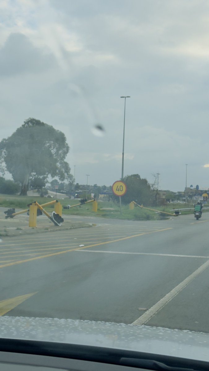 djstago's tweet photo. Golden highway N1 on ramp, viking 
Black people are not even ashamed. Newly installed traffic lights https://t.co/utEXyzjU2U