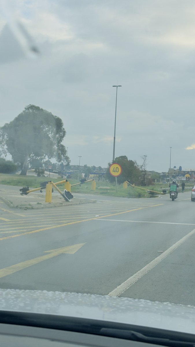 djstago's tweet photo. Golden highway N1 on ramp, viking 
Black people are not even ashamed. Newly installed traffic lights https://t.co/utEXyzjU2U