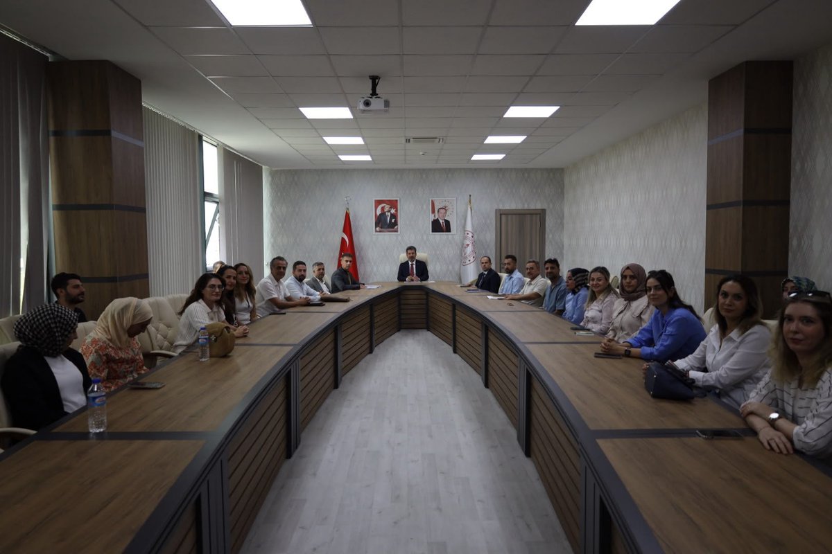 mebtegm's tweet photo. Genel Müdürümüz @ebubekirsavasci, Türkiye Yüzyılı Maarif Modeli İzleme ve Değerlendirme Komisyonu ile bir araya gelerek temel eğitim kurumlarındaki uygulamalara ilişkin izleme ve değerlendirme çalışmalarını değerlendirdi.

📍Diyarbakır

@tcmeb
@Yusuf__Tekin
@farukyelkenci https://t.co/wKq5SbHD2q