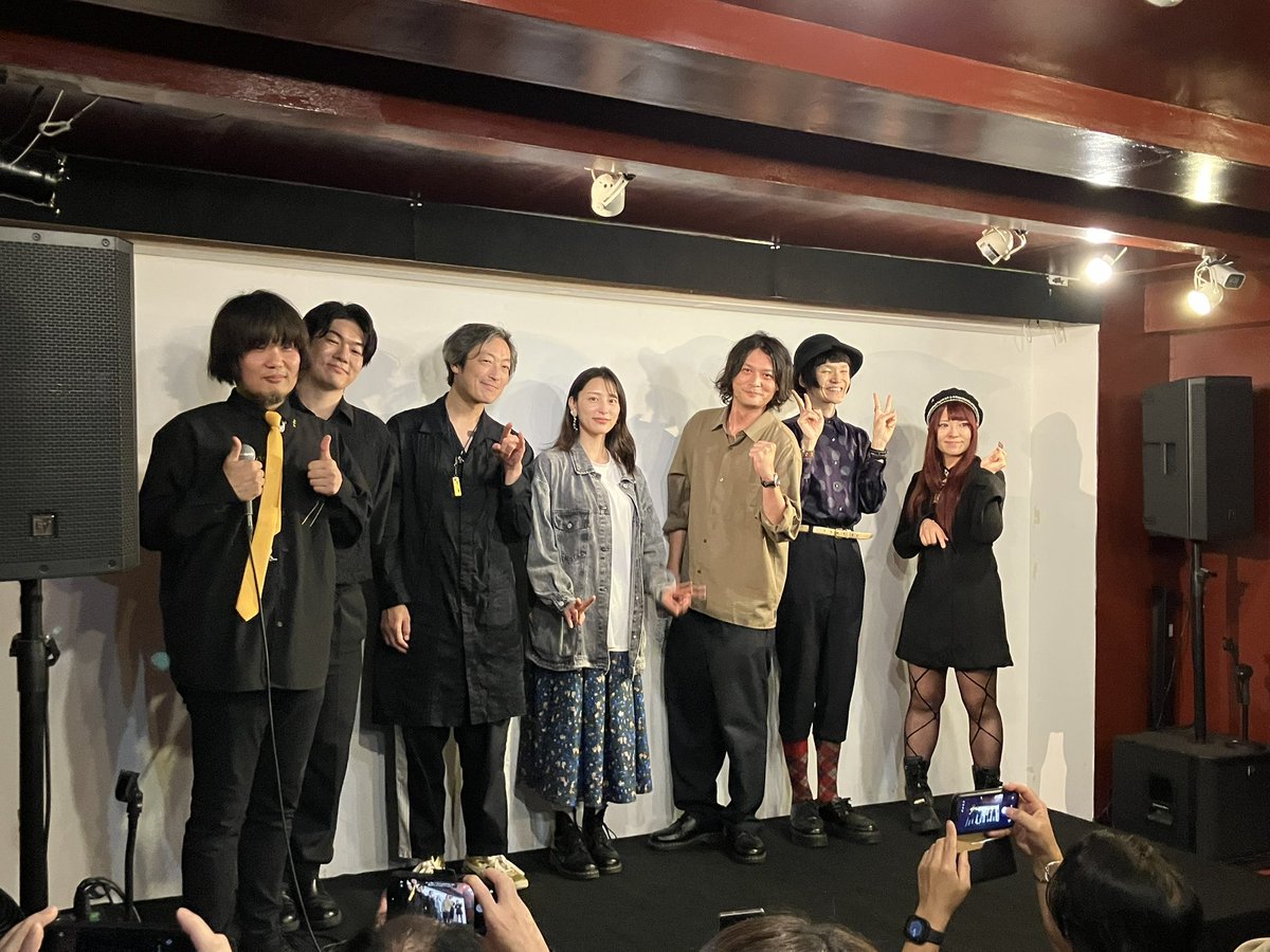 g_y_gama's tweet photo. 上映後はとっても豪華な舞台挨拶もありとても和やかでにぎやかなシアターバッカスでの時間…なんだかとっても幸せでした
ミュージシャンも役者さんもこうやって足を運んで映画観るひともみんなすごいしあたたかいな…って思いながらじーんとしてしました
#神はノイズに宿る https://t.co/zk0aOyKcyE