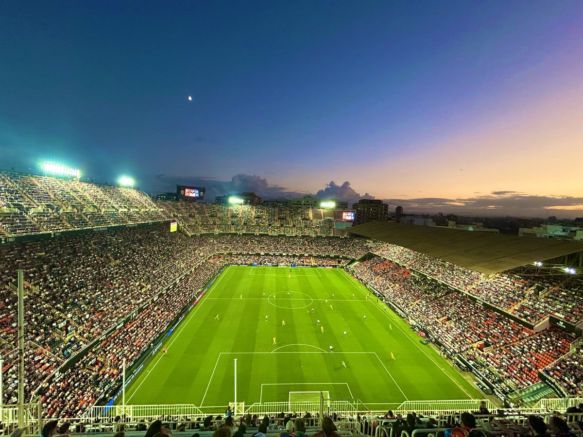 seangroundhops's tweet photo. One year ago I visited the best stadium I’ve ever been to.

I spent the whole game in awe of the ground. There’s nowhere like it. If you haven’t been, plan a visit before they move next summer. It’s incredible.

Valencia CF 1-2 Real Oviedo
Estadio De Mestalla 😍 🇪🇸 https://t.co/4ai7Dn1b9H