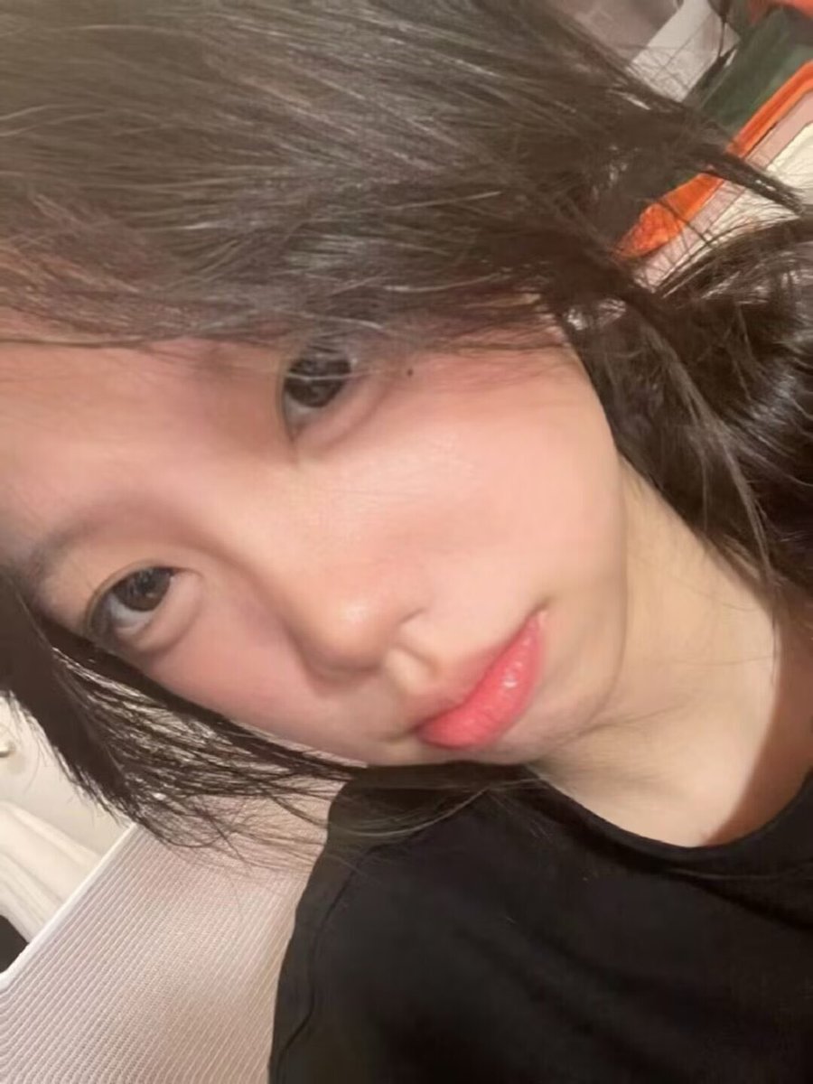 zh1016000's tweet photo. 想射在我的脸上还是骚臭脚上 #女初 #颜射 #榨精 #婊子 #足交 #臭脚 #射精 #���辱
#学生 #玉足 #汗脚 #原味 #舔脚 #射脚 #飞机脚 #裸足 https://t.co/Ej0m0La9db