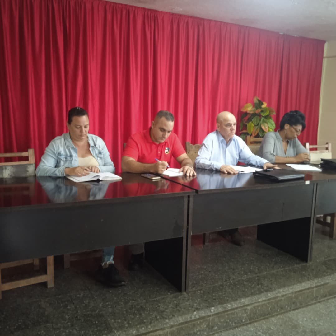 yoelavanza's tweet photo. En la mañana de hoy realizamos en el municipio de #LosPalacios la Plenaria Económica, donde se evaluaron las principales resultados económicos y finacieros, así como las dificultades y potencialidades existentes para el desarrollo municipal. 
#PinardelRío https://t.co/DRXRyhQwXZ