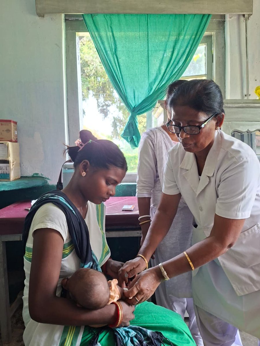 NHMSonitpur's tweet photo. Health education was provided to lactating women and children at Dibrudarang TE AAM,Dhekiajuli BPHC on the importance of immunization, proper nutrition,personal hygiene, vector-borne and water-borne diseases.

 @MoHFW_INDIA @TheAshokSinghal @nhm_assam @DCSonitpur https://t.co/SWj2NF8WRP
