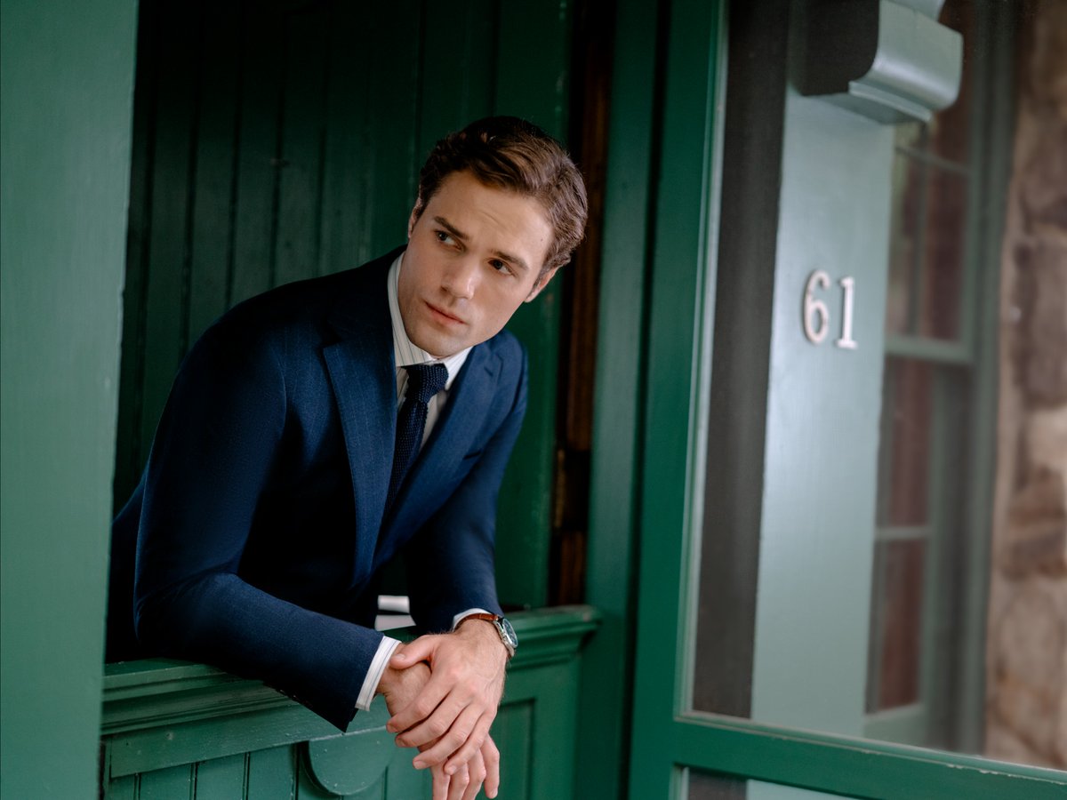 hickeyfreeman's tweet photo. A well-dressed escape. https://t.co/wdJLb106vO