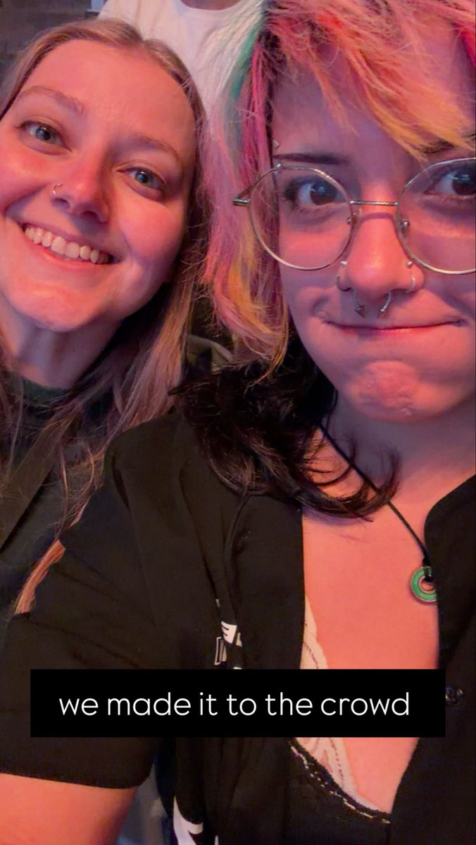 lexitheturtle's tweet photo. happiest of birthdays to the peoples queen and best gd burger chef in the midwest 😍 love u sm neato 🙂‍↕️ https://t.co/JdL9HvPRwE