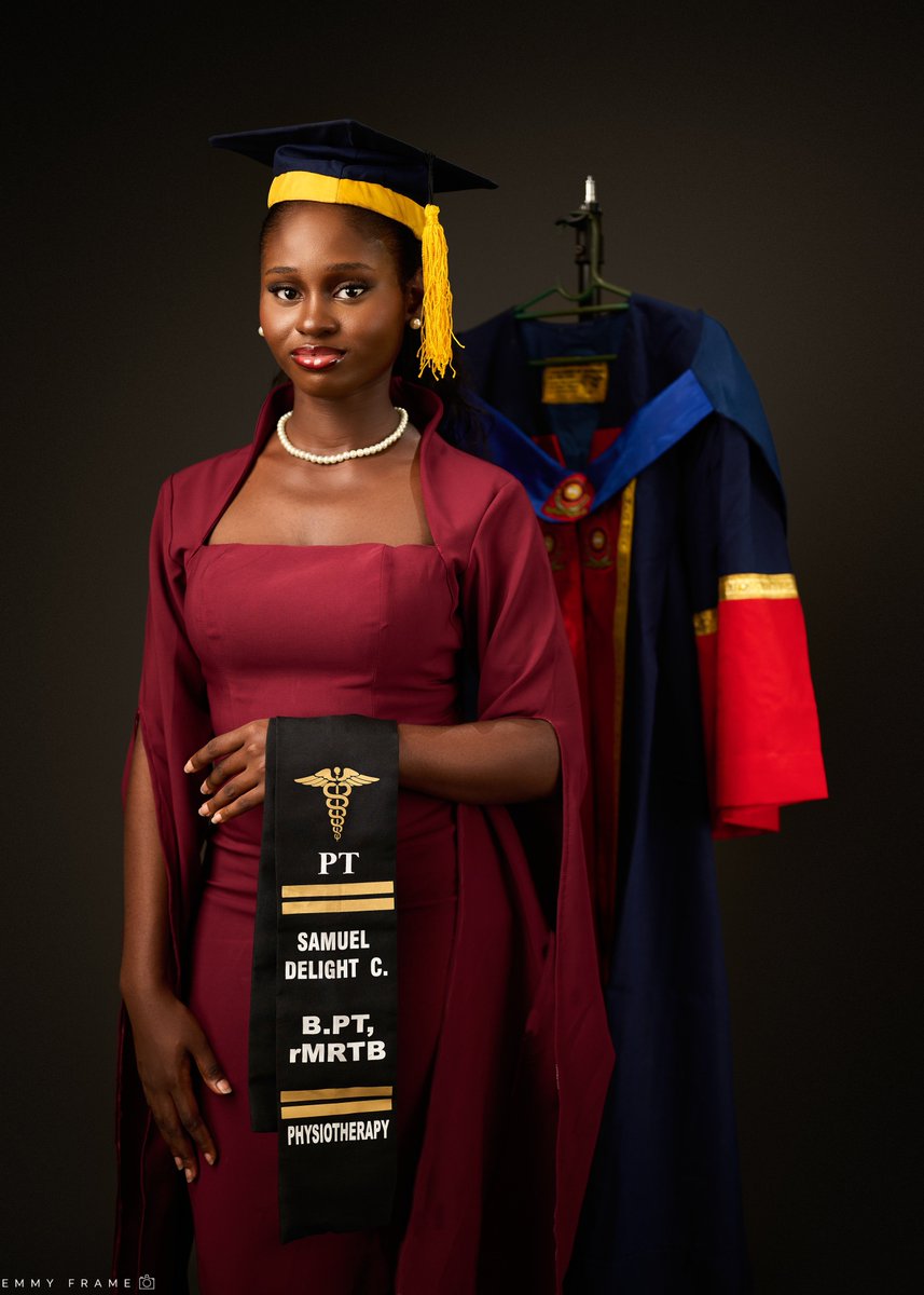 thee__light's tweet photo. Did a thing yesterday and now I have a degree attached to my name
RE-INTRODUCING 
PT. SAMUEL D. C (https://t.co/Zf0H801ue7, rMRTB)
DISTINCTION (FIRST CLASS HONOURS)
TOP 5!!!!!

#physiotherapy #induction https://t.co/eV9syyPgu5