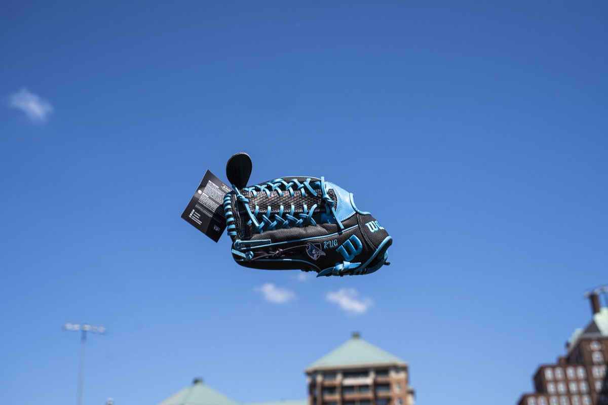 JHUBaseball's tweet photo. iced out 🧊

@wilsonballglove @DeMarini 
#GoHop https://t.co/9gHHV7Dpvl