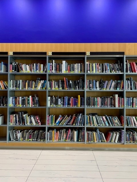BhamLibReader's tweet photo. Banned Books Week is coming to the UK this October. Libraries thrive on open dialogue and diverse opinions. Is there a book title you genuinely wish didn't exist on public shelves? Share your thoughts here.

@LibraryofBham #BannedBooksWeek https://t.co/VI0Z9UQnLW