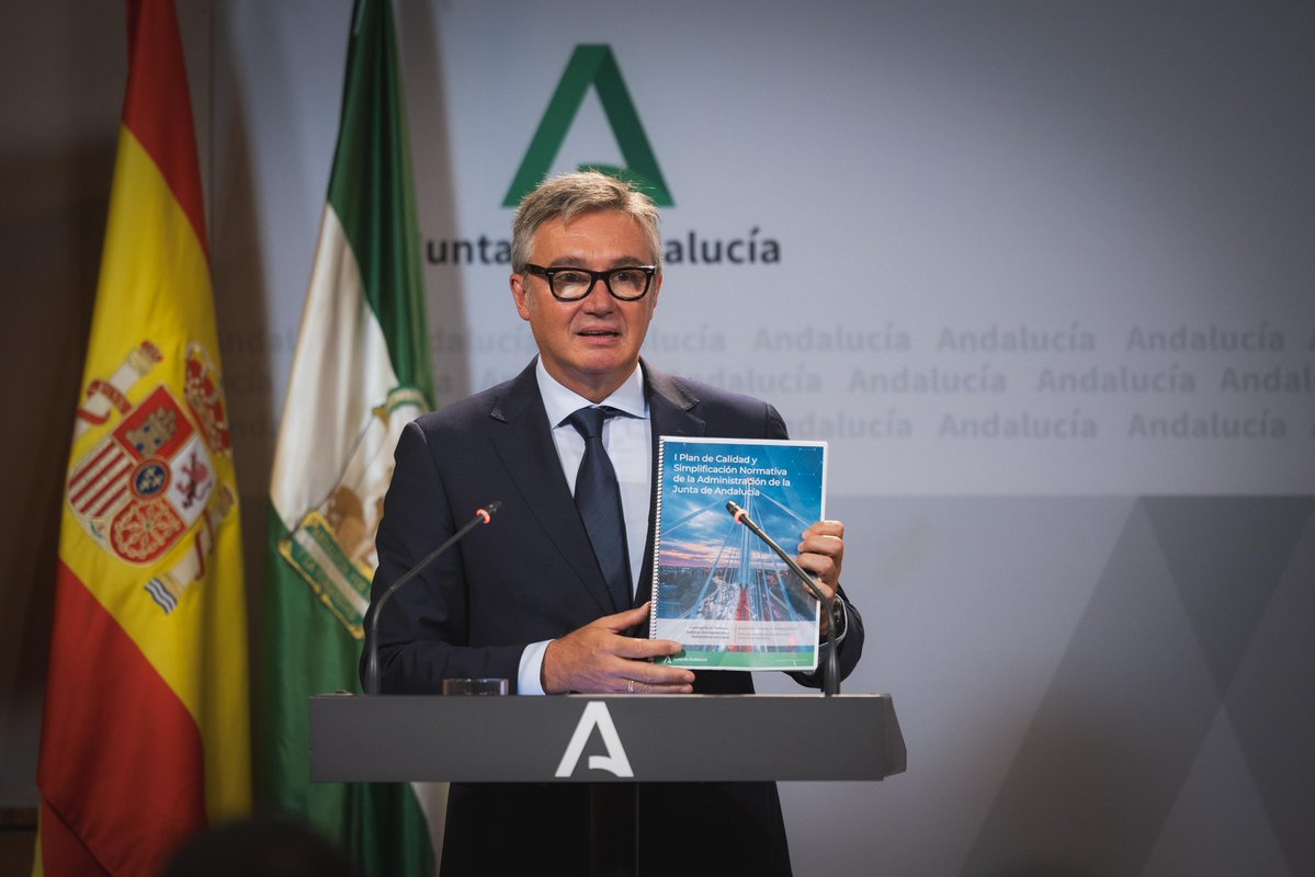 GaviraVox's tweet photo. Hoy hemos presentado el primer Plan de Calidad y Simplificación de la Junta de Andalucía.

Queremos una Administración más clara, sencilla y ágil, que esté al servicio de los andaluces y facilite la vida a quienes trabajan, emprenden y crean riqueza.

🧵Hilo ⬇️ https://t.co/Bhp0i4ddLO