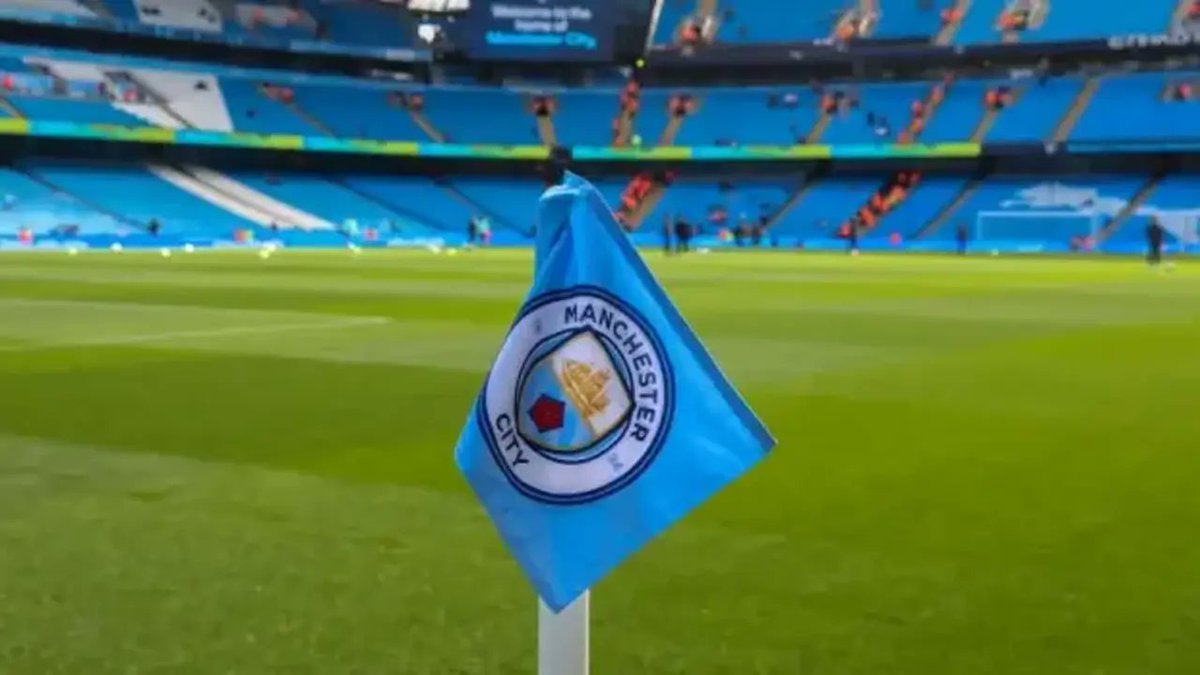 SadeceeYigitt's tweet photo. Beyler Manchester City'ye ne oldu? https://t.co/Onr5aW7F7L