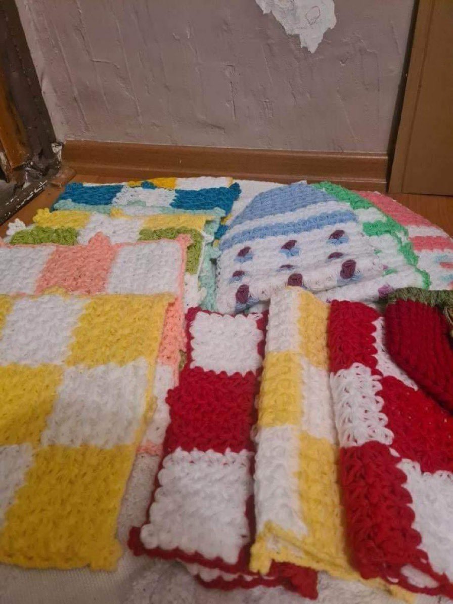 orgubebekanne's tweet photo. ne olur beni acımak için değil, mücadele eden bir anne olarak görün https://t.co/a8dogPzXGO